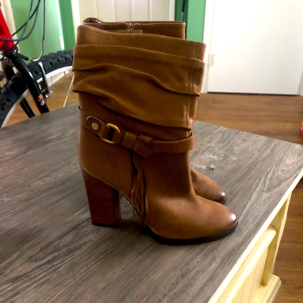 Guess boots